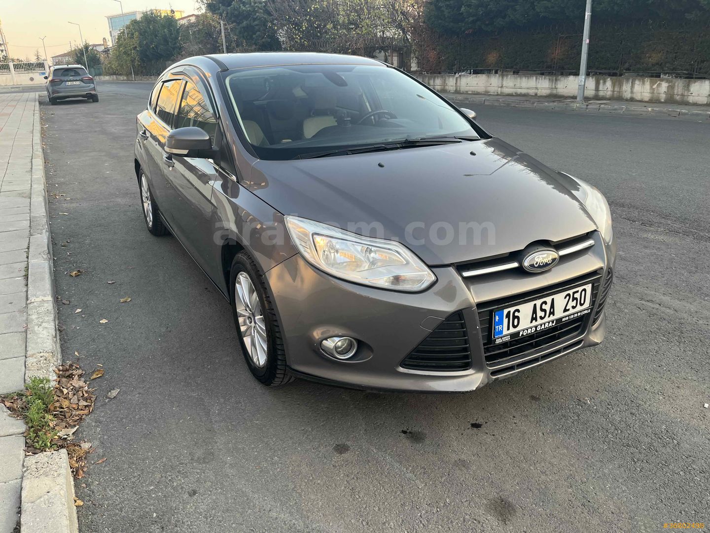 FORD FOCUS 1.6 Tİ-VCT STYLE 2011 MODEL TEKİRDAĞ 233.000 KM KAHVERENGİ