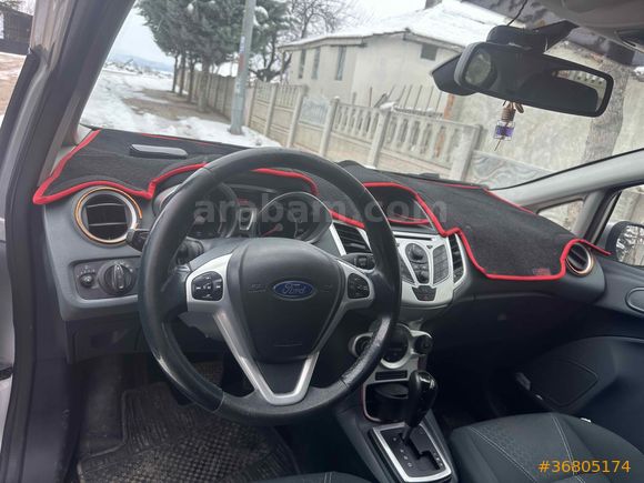 Sahibinden Ford Fiesta 1.4 Titanium 2010 Model  111.000 km Gri
