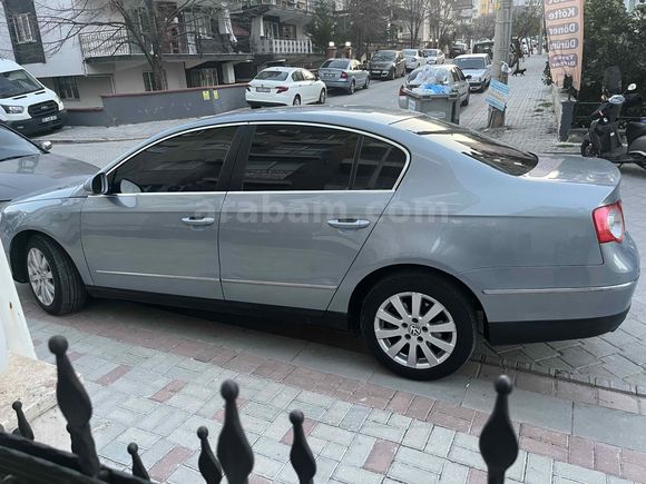 Sahibinden Volkswagen Passat 1.4 TSi Trendline 2009 Model  243.000 km Mavi