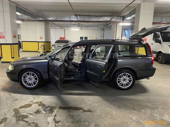 Sahibinden Volvo V70 2.4 D5 2004 Model 