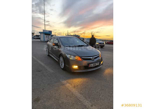 Sahibinden Honda Civic 1.6 i-VTEC Premium 2007 Model