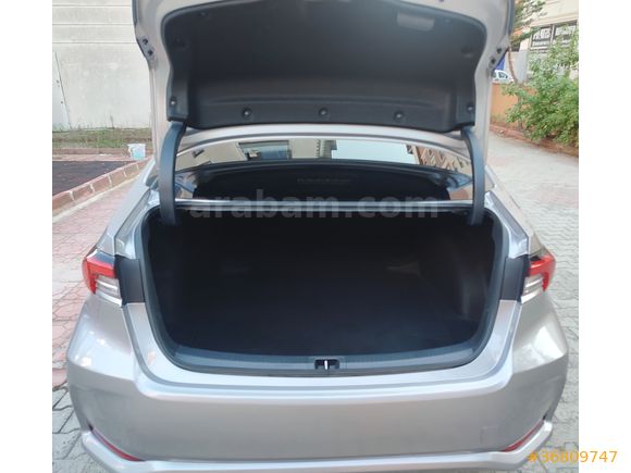 Sahibinden Toyota Corolla 1.8 Hybrid Flame 2020 Model 