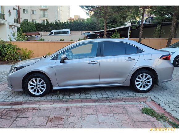 Sahibinden Toyota Corolla 1.8 Hybrid Flame 2020 Model 
