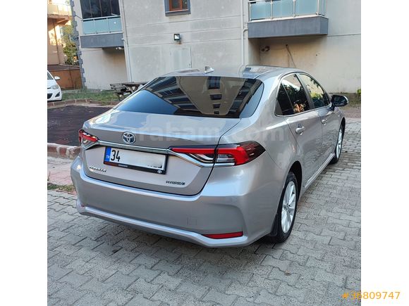 Sahibinden Toyota Corolla 1.8 Hybrid Flame 2020 Model 