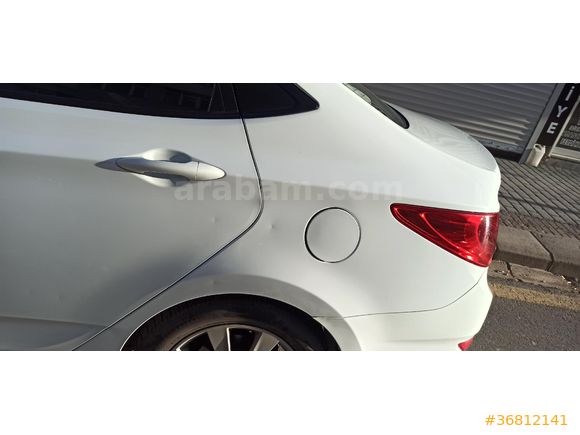 108473 km de,2012 model Hyundai Accent Blue 1.6 CRDI Prime full