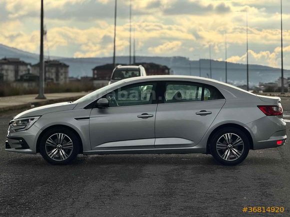 Sahibinden Renault Megane 1.5 Blue DCI Touch 2022 Model 