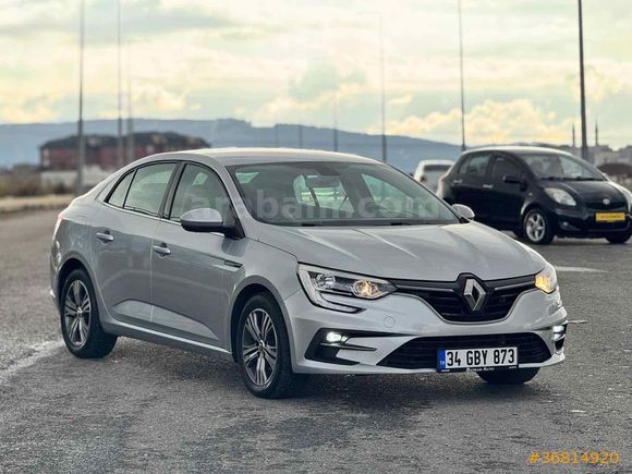 Sahibinden Renault Megane 1.5 Blue DCI Touch 2022 Model 