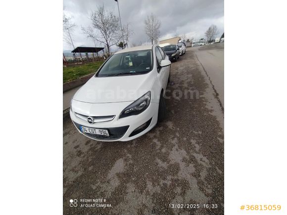 SAHİBİNDEN OPEL ASTRA. SEDAN 1.4 T Edition Plus 2020 Model  40.000 km Beyaz