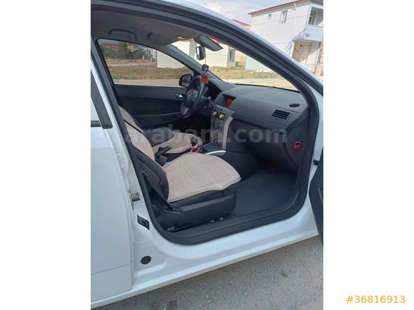 Memurdan Opel Astra 1.6 Essentia Konfor 2013 Model 