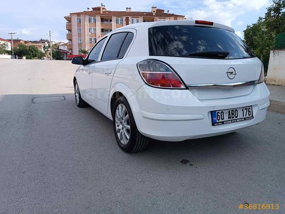 Memurdan Opel Astra 1.6 Essentia Konfor 2013 Model 