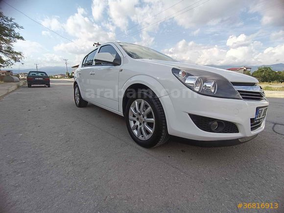 Memurdan Opel Astra 1.6 Essentia Konfor 2013 Model 