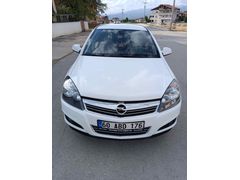 Memurdan Opel Astra 1.6 Essentia Konfor 2013 Model 