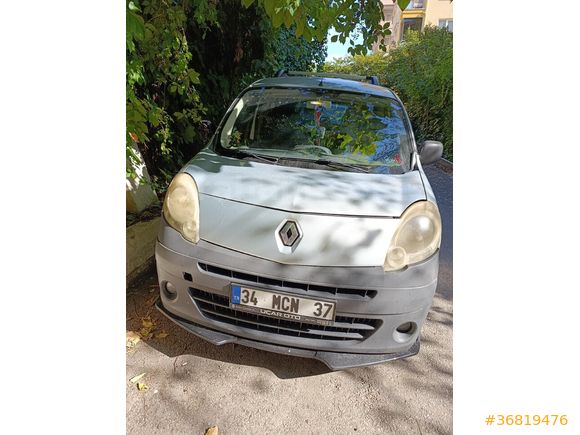 Sahibinden Renault Kangoo Multix 1.5 dCi Authentique 2010 Model  330.000 km Gri (Gümüş)