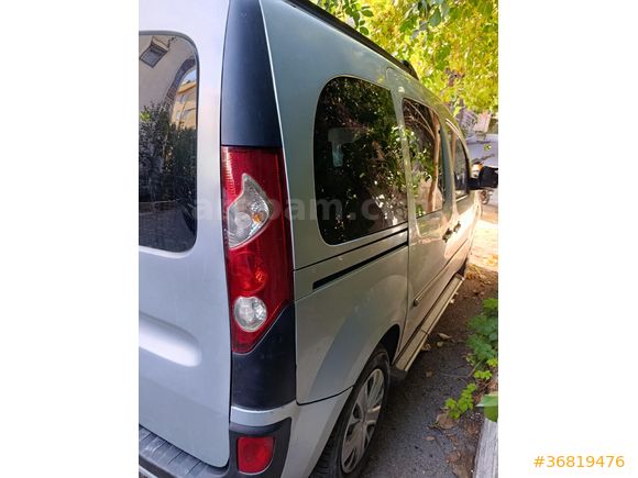 Sahibinden Renault Kangoo Multix 1.5 dCi Authentique 2010 Model  330.000 km Gri (Gümüş)