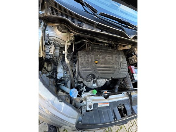 İLKSAHİBİ MEMURDAN 2019 ÇIKIŞLI 64 BİNDE GARAJ ARABASI SUZUKİ VİTARA