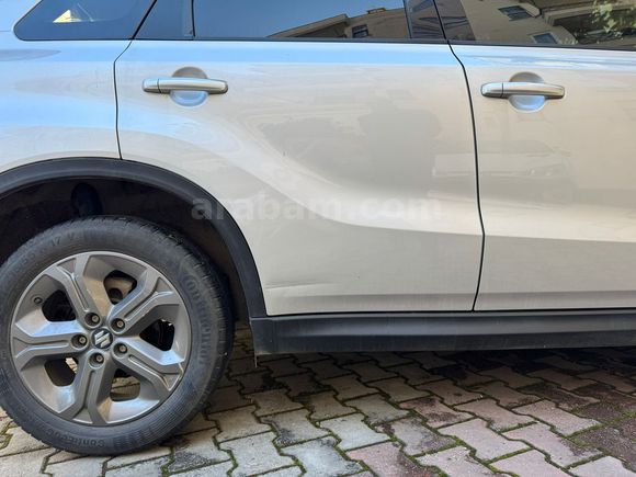 İLKSAHİBİ MEMURDAN 2019 ÇIKIŞLI 64 BİNDE GARAJ ARABASI SUZUKİ VİTARA