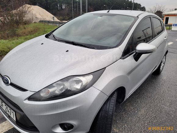 Sahibinden Ford Fiesta 1.4 TDCi Trend 2012 Model İstanbul 94.000 km Gri (Gümüş)