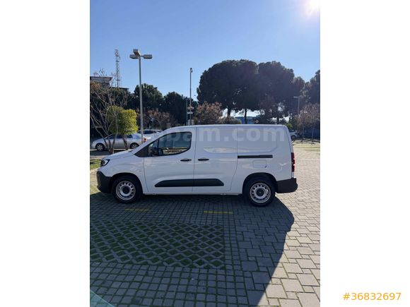 Sahibinden Peugeot Partner 1.5 BlueHDI Comfort 2025 Model 