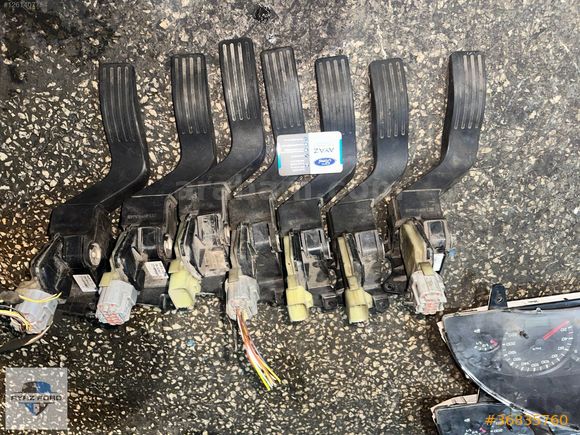 Ford Connect Çıkma Gaz Pedalı