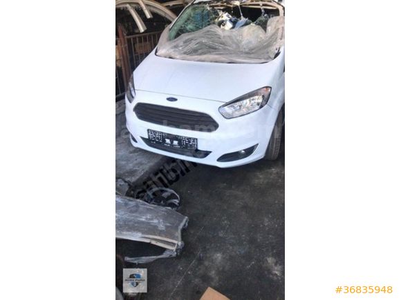 Ford Courier Çıkma Klima Kompresörü