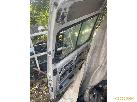 Renault master 1 arka kapı orjinal sökme