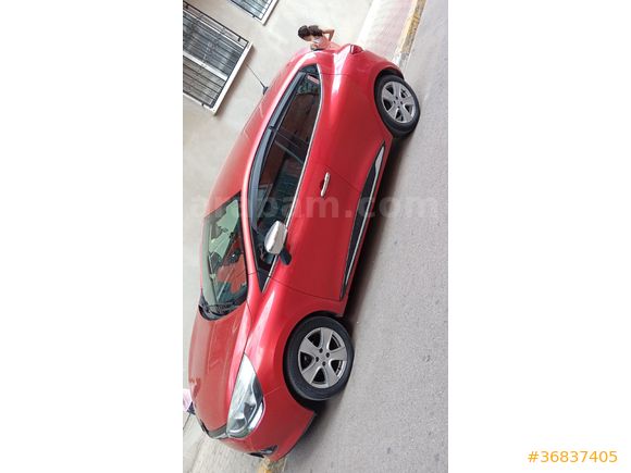 Sahibinden Renault Clio 0.9 TCe Icon 2012 Model  Kırmızı