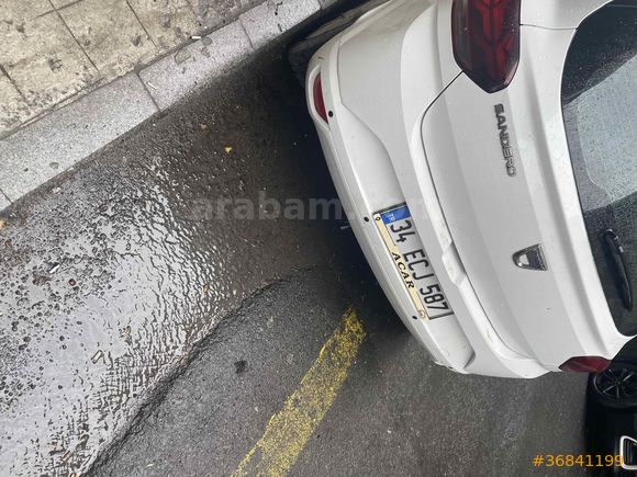 Sahibinden Dacia Sandero 1.0 Tce Comfort 2021 Model  47.000 km Beyaz