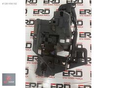 DS DS 7 Crossback X74 Arka Sağ Tampon Braketi 9818775680 1470189
