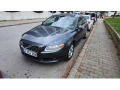 Sahibinden Volvo S80 2.4 D5 Executive 2009 Model AWD 4X4 ORJINAL NAVIGASYONLU . Yag ve filtre bakimlari yeni yapilmistir. Enjektör bakimlari yenidir.