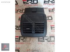 VW PASSAT B8 ARKA ORTA KONSOL HAVALANDIRMA ÇEVRE DÖŞEMESİ 3G0864