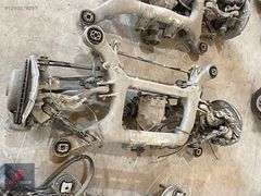 BMW 5 G30 ARKA DİNGİL KOMPLE 6861201