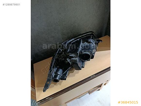 Ford Courier sağ far orijinal çıkma