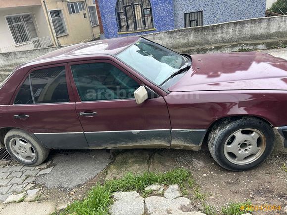 Sahibinden Mercedes - Benz E 200 1987 Model  312.000 km Bordo