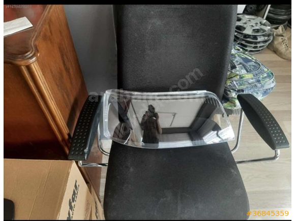 Volkswagen Transporter sağ far camı