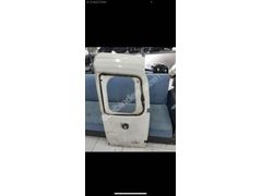 Fiat Fiorino arka bagaj kapağı sağ ufak çıkma var hatasız