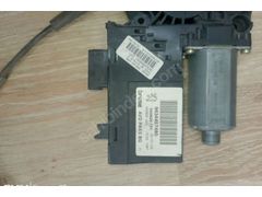 Peugeot 307 sağ ön kapı cam motoru krikosu hepsi üstünde