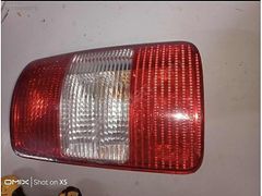 Volkswagen Caddy arka sağ stop orijinal çıkma stopluyla üstünde