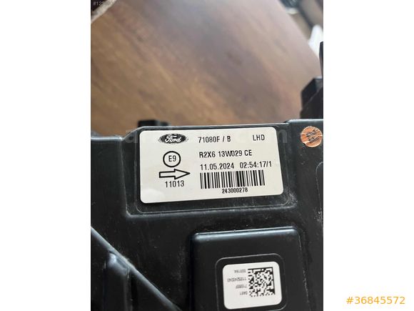 Ford Courier yeni kasa sağ far