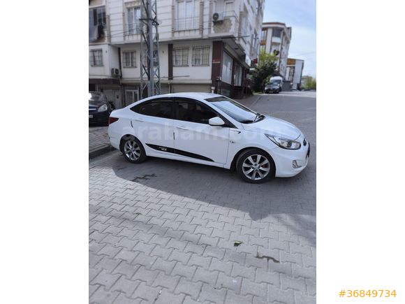 Sahibinden Hyundai Accent Blue 1.6 CRDI Mode Plus 2013 Model
