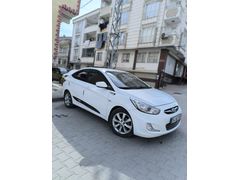 Sahibinden Hyundai Accent Blue 1.6 CRDI Mode Plus 2013 Model