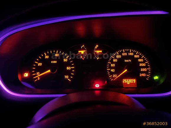 Sahibinden Renault Megane 1.6 RTE 2001 Model  268000 km Yeşil