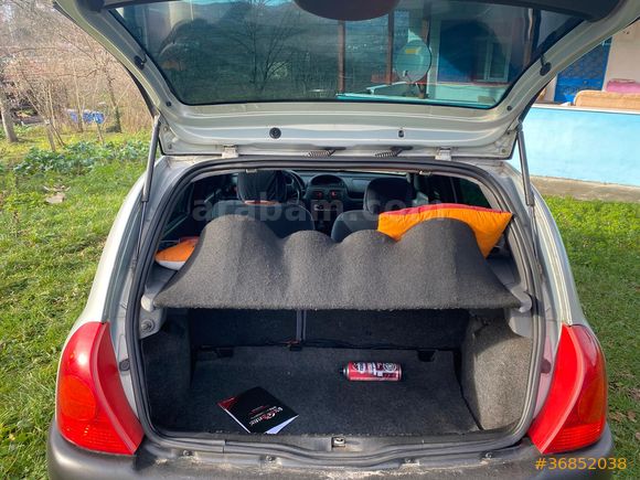 Renault Clio 1.6 RXT 1999 Model 