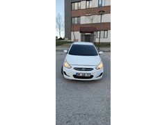 Hyundai Accent Blue 1.6 CRDI  Beyaz