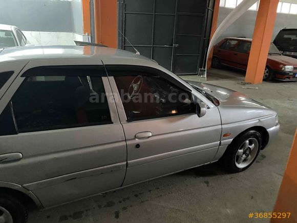 Sahibinden Ford Escort 1.8 CLX 1996 Model 