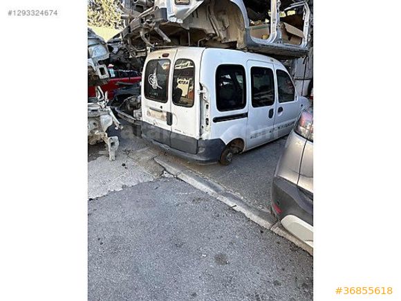 Renault kangoo sağ arka çeyrek