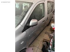 Dacıa Dokker Stepway Sol Ön Kapı Çıkma Orijinal