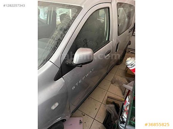 Dacıa Dokker Stepway Sol Ön Kapı Çıkma Orijinal