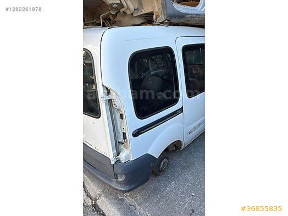 Kangoo 2 Sağ Arka Çamurluk Çıkma Orijinal