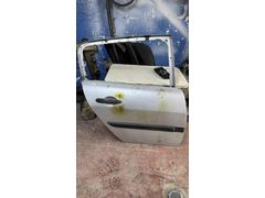 RENAULT MEGANE 2 SAĞ ARKA KAPI ÇIKMA