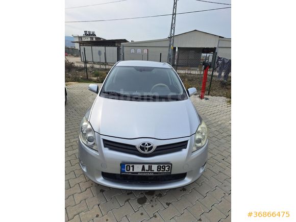 Sahibinden Toyota Auris 1.6 Comfort Extra 2012 Model  209.000 km Gri (Gümüş)
